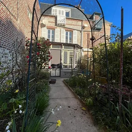 Maison Familiale De A Étretat