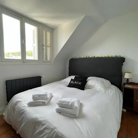 Maison Familiale De A Étretat