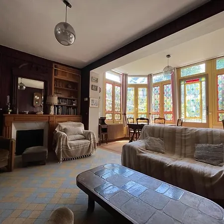 Maison Familiale De A